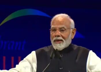 In Gujarat Vibrant Summit, PM said today the world is looking towards India, very soon India will be the country with the third largest economy in the world.