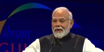 In Gujarat Vibrant Summit, PM said today the world is looking towards India, very soon India will be the country with the third largest economy in the world.