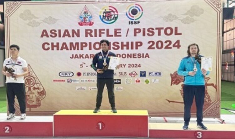 Asian Shooting Championships: पुरूषों के 25 मिटर स्‍टैंडर्ड पिस्‍टल स्‍पर्धा में भारत के योगेश सिंह ने स्‍वर्ण पदक जीता