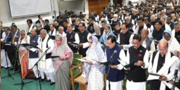 Sheikh Hasina will take oath as Prime Minister for the fifth time today after the announcement of 36-member cabinet.मंत्रिमंडल में 36 सदस्यीय कैबिनेट की घोषणा के बाद शेख हसीना आज पांचवीं बार लेंगी प्रधानमंत्री पद की शपथ