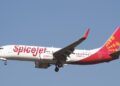 Flight: Passenger stuck in the toilet of a SpiceJet flight for an hour, know what is the whole matter