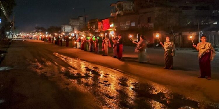 Manipur Violence: Women protest against violence, demand to cancel agreement with militants