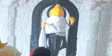 Ram Mandir: First glimpse of Ramlala seen in the temple sanctum, life consecration program to be held on January 22मंदिर गर्भगृह में दिखी रामलला की पहली झलक,22 जनवरी को होगा प्राण प्रतिष्ठा कार्यक्रम