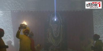 Ram Lalla Surya Tilak : आयोध्या में पहले रामनवमी के अवसर पर रामलला का सूर्यतिलक, मंदिर में श्रद्धालुओं का उमड़ा जनसैलाब