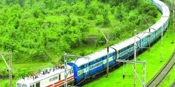 Railway Ticket: रेलवे लाया यात्रियों के लिए तोहफा, टिकट कैंसिल करने पर इतने का फायदा, जानिये कैसे