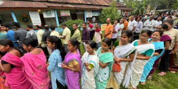 Lok Sabha Election:पहले चरण में मोदी सरकार के आठ मंत्री भी चुनौती का सामना कर रहे हैं. कौन-कौन चुनौती दे रहे हैं?