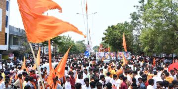 Bengaluru: बेंगलुरु में जय श्री राम के नारे पर विवाद, तीन लोगों की बीच सड़क पर पिटाई