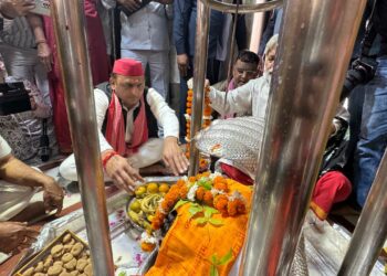 Samajwadi Party: सपा ने चुनाव के बीच नरेश उत्तम पटेल को प्रदेश अध्यक्ष पद से हटा दिया! इन्हें जिम्मेदारी दी गई