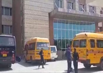 lucknow-school-bomb-threat-after-delhi-ncr-now-this-famous-school-of-lucknow-has-received-a-bomb-threat