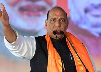 rajnath-singh-on-pakistan-former-minister-chaudhry-fawad-hussain-defense-minister-also-lashed-out-at-rahul-gandhi
