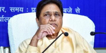 big-blow-to-bsp-before-the-sixth-phase-mayawati-close-associate-or-former-ips-officer-prem-prakash-will-join-bjp-today