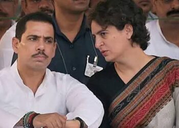 Lok Sabha Election 2024:अमेठी से टिकट नहीं मिलने पर रॉबर्ट वाड्रा ने कहा, “राजनीति की कोई भी ताकत परिवार के बीच नहीं आ सकती”