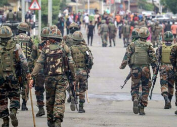 Manipur Violence:महिला प्रदर्शनकारियों ने सेना का काफिला रोका, 11 उपद्रवियों को जबरन रिहा कराया