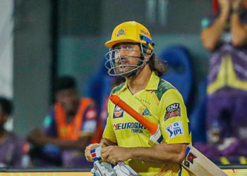 10 करोड़ से ज्यादा की रकम में खरीदा गया CSK का ये स्टार गेंदबाज हुआ चोटिल, लीग के आने वाले मैचों में बढ़ सकती हैं टीम की मुश्किलें!