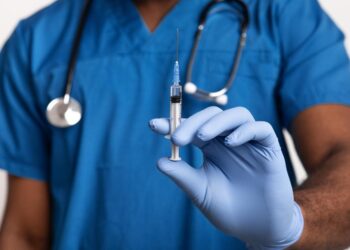 Covishield Vaccine:कोरोना वैक्सीन कोविशील्ड के दुष्प्रभावों का मामला सुप्रीम कोर्ट पहुंचा, जांच के लिए पैनल बनाने की मांग