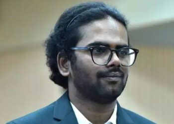 Success Story: मज़दूर पिता के अफ़सर बेटे की कहानी, जाने कितनी मेहनत के बाद Sai Dinesh बने CA टॉपर