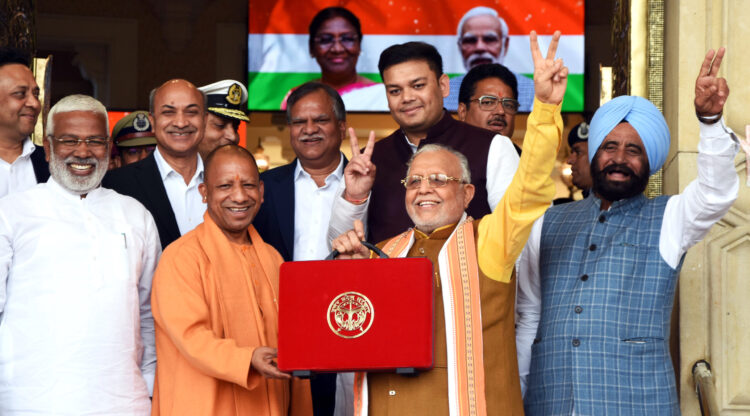 UP CM Yogi Adityanath and FM Suresh Khanna
