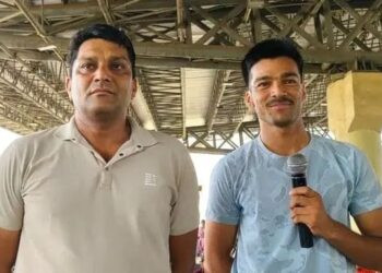 पिता पुत्र एक साथ लेने पहुंचे नियुक्ति पत्र,एसपी रह गए दंग ,जानिए कैसे हुआ U P पुलिस भर्ती में यह कमाल