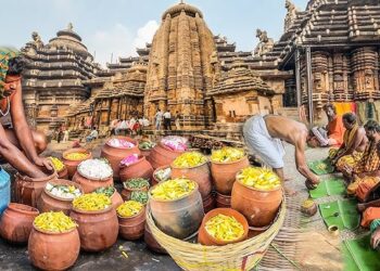 Jagannath Temple Kitchen:कहां है दुनिया की सबसे बड़ी रसोई,जहां मां लक्ष्मी की देखरेख में बनता है चमत्कारी प्रसाद