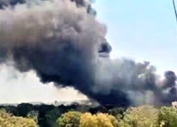 अहमदाबाद से लंदन जा रहा एअर इंडिया का प्लेन टेक ऑफ के बाद हुआ क्रैश, 242 यात्री थे सवार, छाया धुएं का गुबार