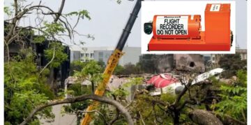 Ahmedabad Plane Crash: ब्लैक बॉक्स से नहीं निकल रहा डेटा,अब कहां भेजने की तैयारी हादसे पर सस्पेंस बरकरार