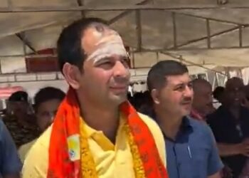 तेज प्रताप का विवादों से चोली दामन का साथ जानिए अब काशी विश्वनाथ में क्या कर दिया नया कांड