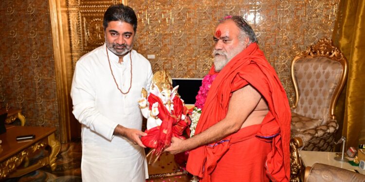 Swami Lalitanand Giri