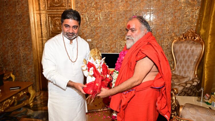 Swami Lalitanand Giri