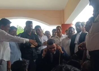 Shahjahanpur IAS Officer