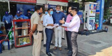 Delhi Fuel Ban 2025: दिल्ली में पुराने वाहनों पर सख्ती शुरू, मर्सिडीज तक हुई सीज