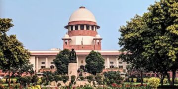 पति से Alimony में मांगे करोड़ों, BMW और मुंबई में फ्लैट, किसने कहा खुद कमाकर खाएं