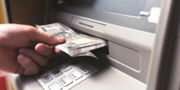 Bhadohi ATM Fraud Case: किसने अनपढ़ ग्रामीण के खाते से दो लाख रुपये उड़ाए, दो आरोपियों पर मुकदमा दर्ज