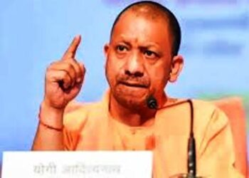 ‘हेराफेरी’ पर CM योगी का बड़ा एक्शन, 22 शिक्षकों को तत्काल प्रभाव से किया बर्खास्त, वेतन की रिकवरी के साथ दर्ज होगी FIR