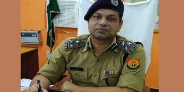 Agra News: किसने धीरेंद्र शास्त्री का ही निकाल दिया पर्चा, धर्मसभा हुई निरस्त,कौन है दीपक कुमार और क्यूं है चर्चा में,