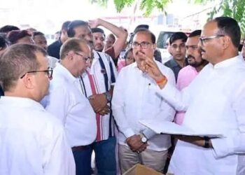 Diarrhea Cases in Lucknow : जानकीपुरम में डायरिया का प्रकोप, स्वास्थ्य विभाग अलर्ट पर डिप्टी सीएम ने किया निरीक्षण