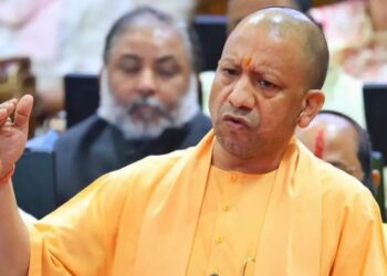 किसके बिना पेट्रोल की राह हुई बंद यूपी का बड़ा ‘नो हेलमेट, नो फ्यूल’ ड्राइव क्या लोगों की बदलेगा आदतें