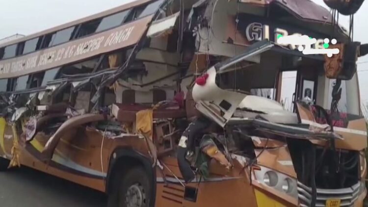 UP jaunpur bus accident news