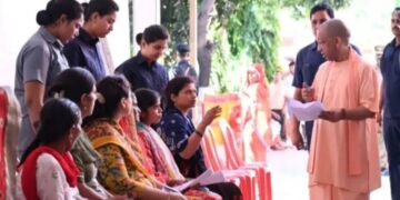 CM Yogi Big Announcement: अब कोई नहीं रहेगा बेरोजगार,यूपी के हर जिले में बनेगा 100 एकड़ जमीन पर “रोजगार ज़ोन”