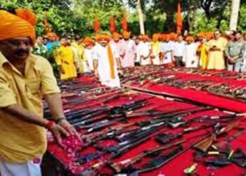 राजा भैया ने ‘स्पेशल 700’ से भानवी सिंह पर किया पलटवार, जानें कहां से आए और किसके हैं ये आधुनिक हथियार