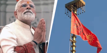 PM Modi flag hoisting