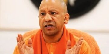 Birth Proof: यूपी सरकार का बड़ा निर्णय, किसने और क्यों दिया विभागों को आधार को जन्म तिथि प्रमाण न मानने का आदेश