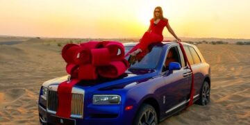 “नरगिस फाखरी का जन्मदिन बना सुपर लग्जरी, पति टोनी बेग ने गिफ्ट की करोड़ों की रोल्स-रॉयस!”