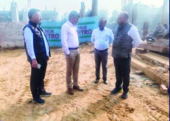 दिल्ली मेट्रो पर प्रदूषण नियम उल्लंघन का जुर्माना: MCD ने लगाया ₹3.8 लाख का दंड