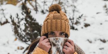 क्या सर्दियों में टोपी पहनना ठीक है?