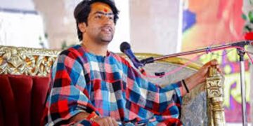 धीरेंद्र कृष्ण शास्त्री ने किया शंखनाद, ‘कृष्ण लला हम आएंगे, मुगलों की छाती पर चढ़कर मंदिर में भगवा लहराएंगे’