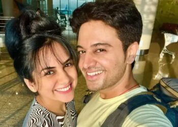 Bigg Boss 19 में पत्नी को देखकर भावुक हुए गौरव खन्ना, फैमिली वीक बना खास