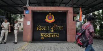 11 वर्षीय लड़की का शव मिला