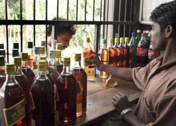 बिहार चुनाव की वजह से मद्देनजर उत्तर प्रदेश के कुछ इलाकों में 2 दिन बंद रहेंगी शराब की दुकानें