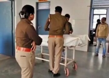 U P News: ट्रेन से गिरकर महिला की संदिग्ध मौत, केस ने लिया नया मोड़, क्यों TTE पर हत्या का मुकदमा हुआ दर्ज