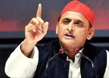 अखिलेश यादव ने केशव प्रसाद मौर्य से हुई डील का किया खुलासा, सीएम योगी को कम्युनल बता मचा दिया तहलका